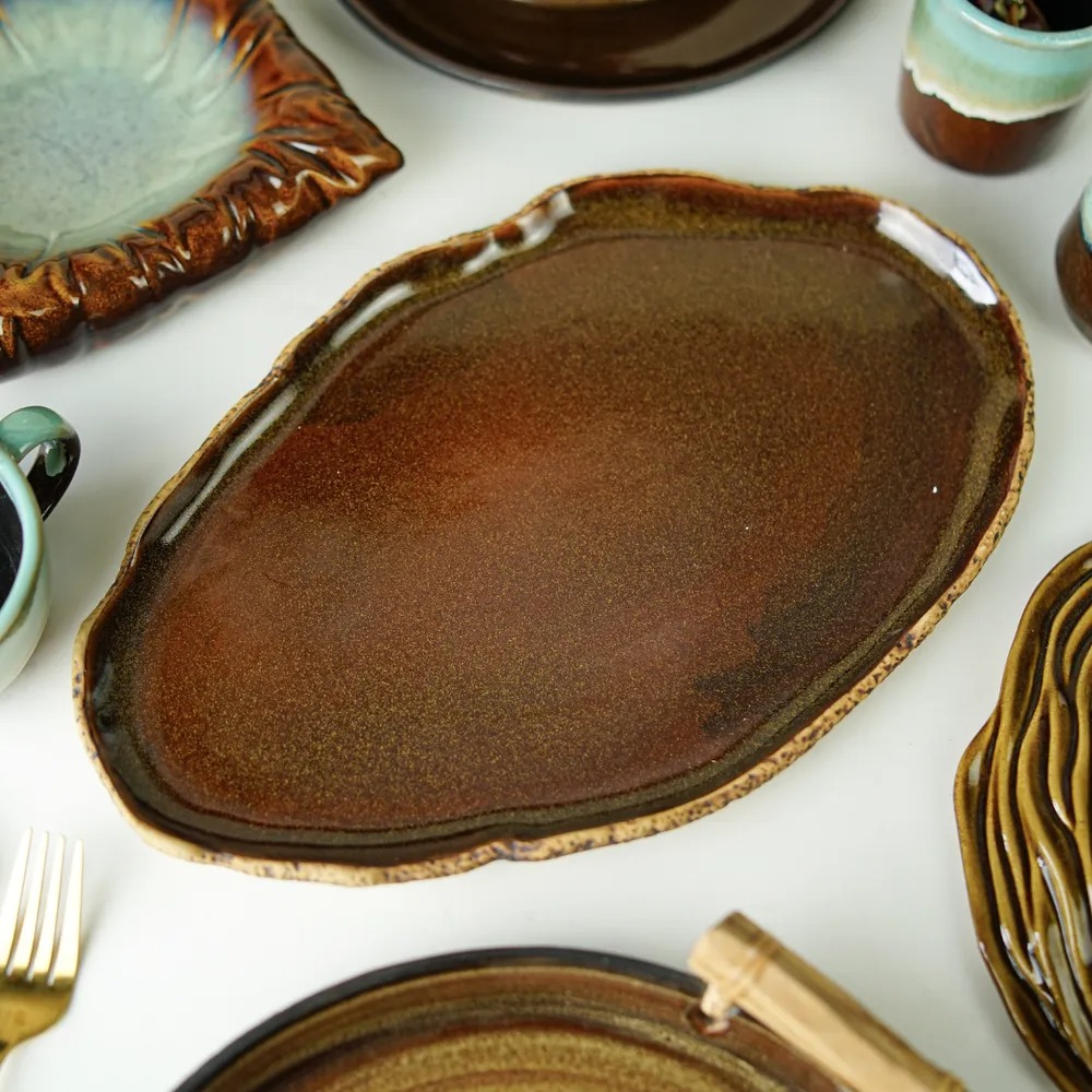 Munzterania Chokoreetoe Series Dinnerware set of 11