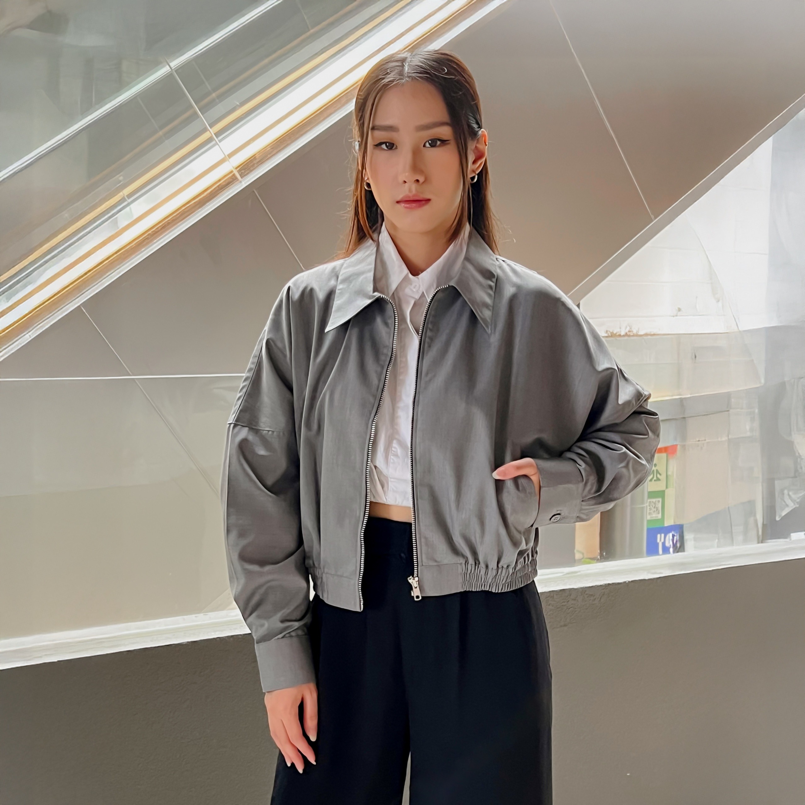 CINDRA OUTER SEMI JACKET CROP WANITA