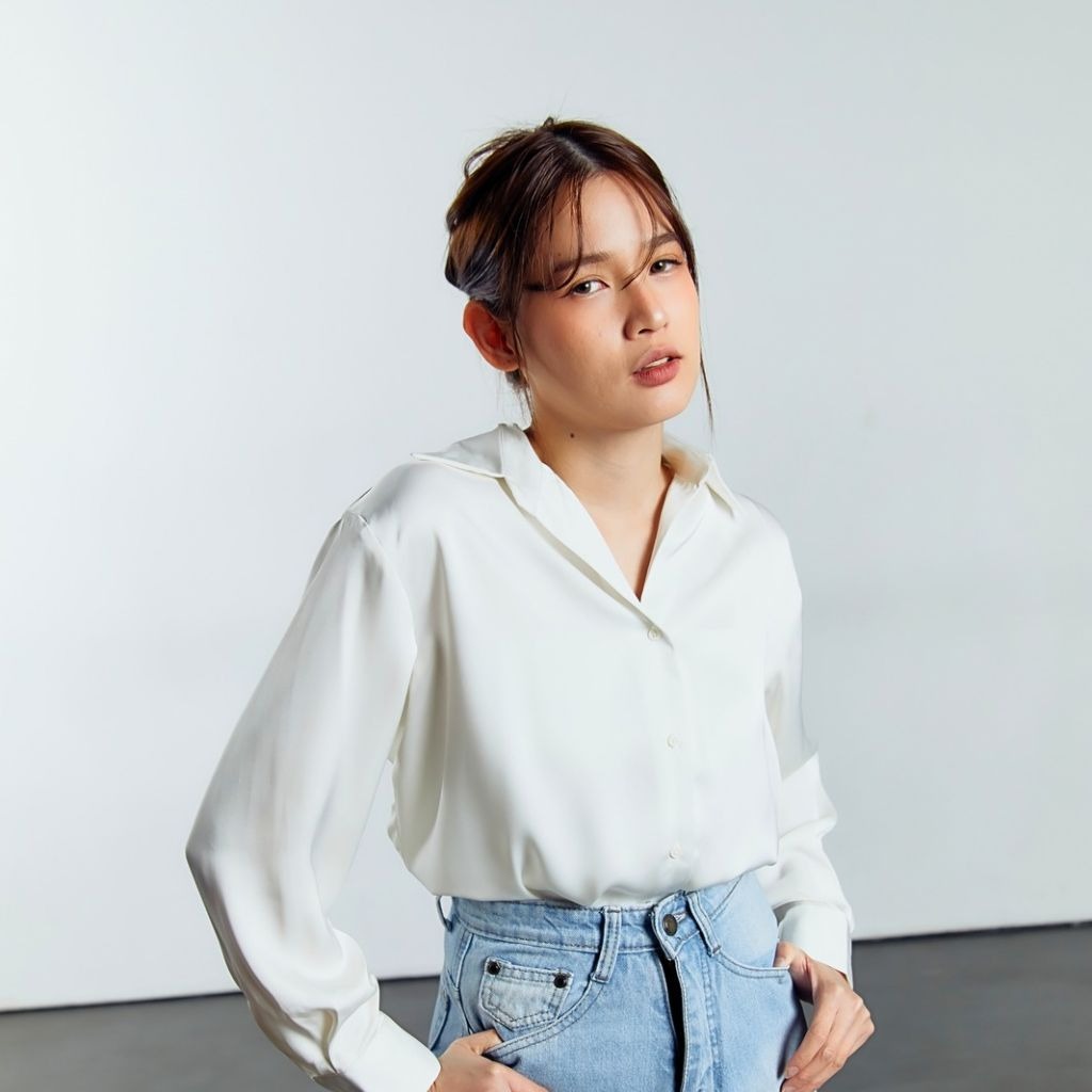 CINDRA V-NECK ROSE BLOUSE