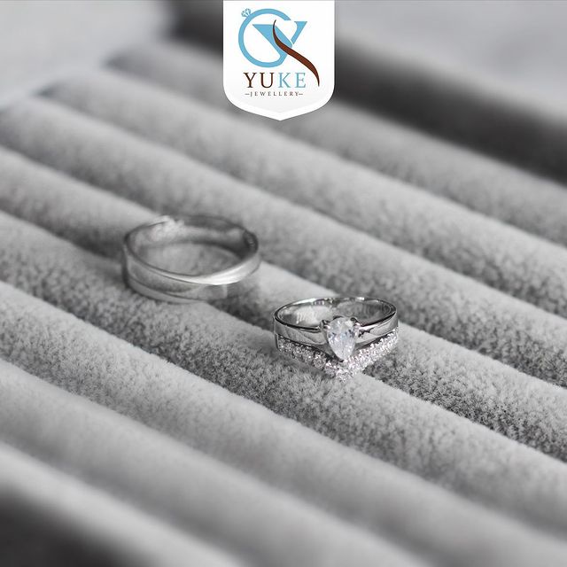 Yuke Jewelry - Cincin Kawin/Couple Bahan Emas - Perak - Palladium - Platinum Double Ring Silver Glossy Tear Drop Zircon Stone
