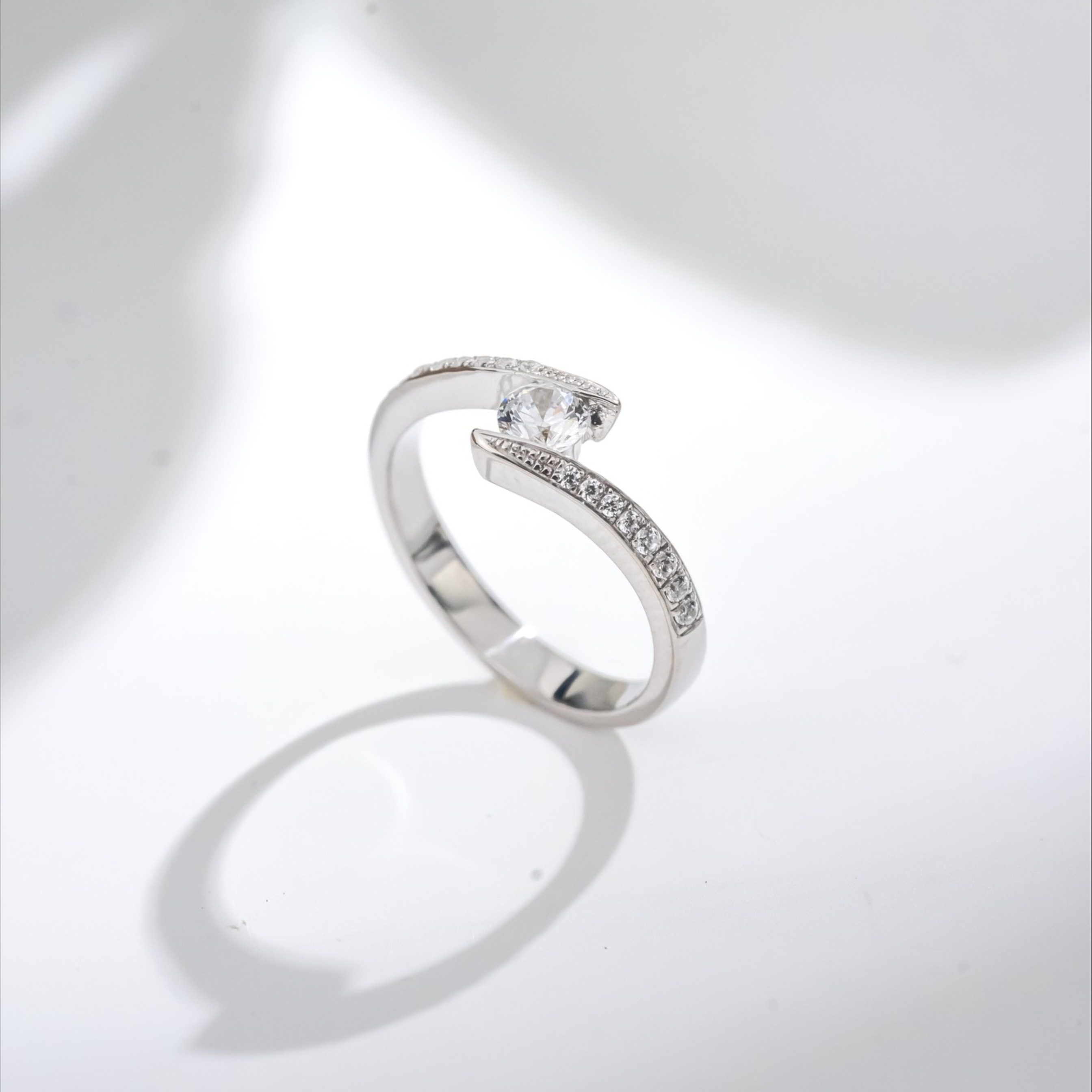Yuke Jewelry - Cincin Kawin/Couple Bahan Emas - Perak - Palladium - Platinum Model CHIARA Series