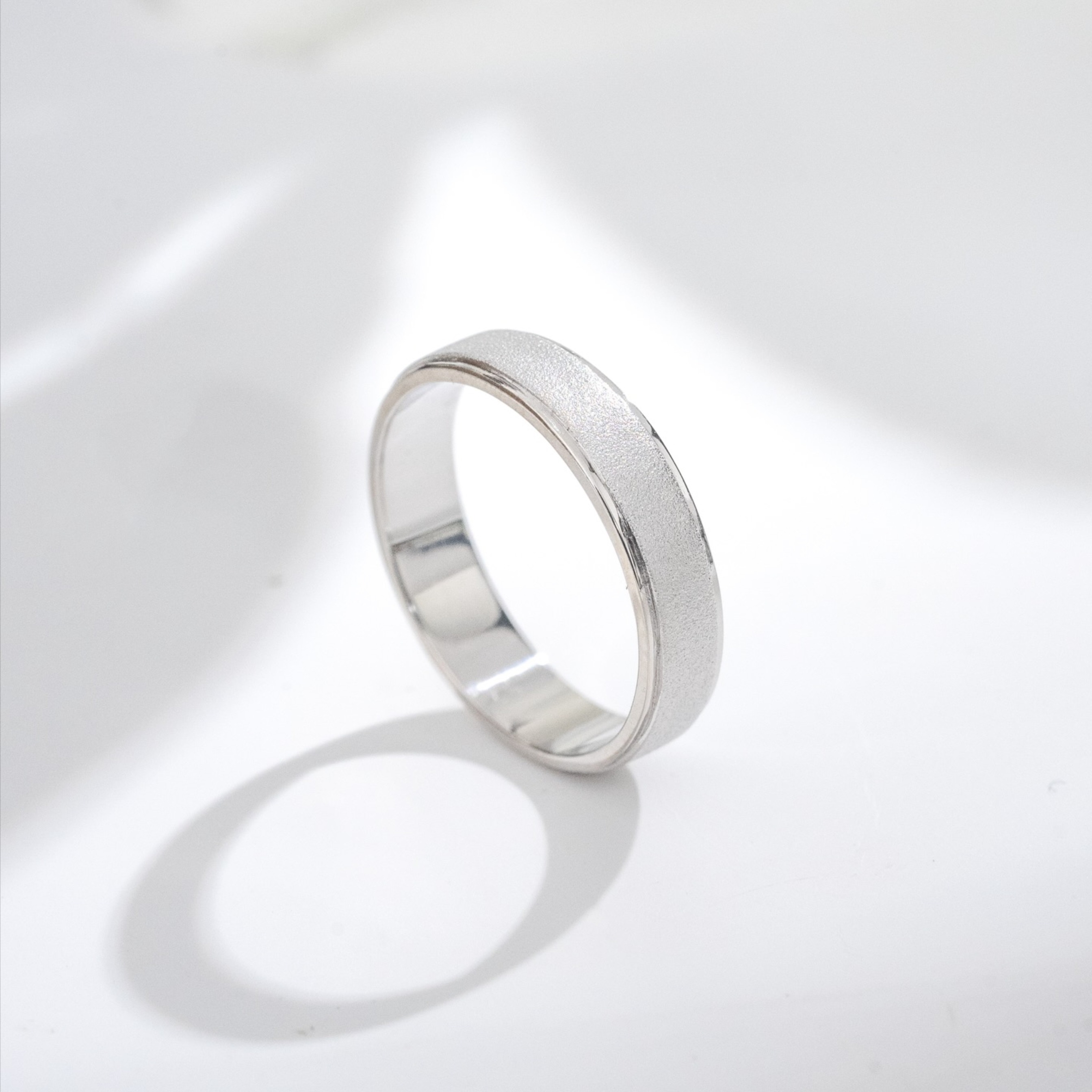 Yuke Jewelry - Cincin Kawin/Couple Bahan Emas - Perak - Palladium - Platinum Model CHIARA Series