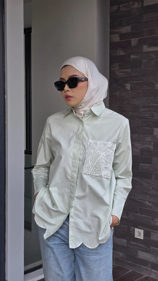 SARALACE SCALLOPE SHIRT