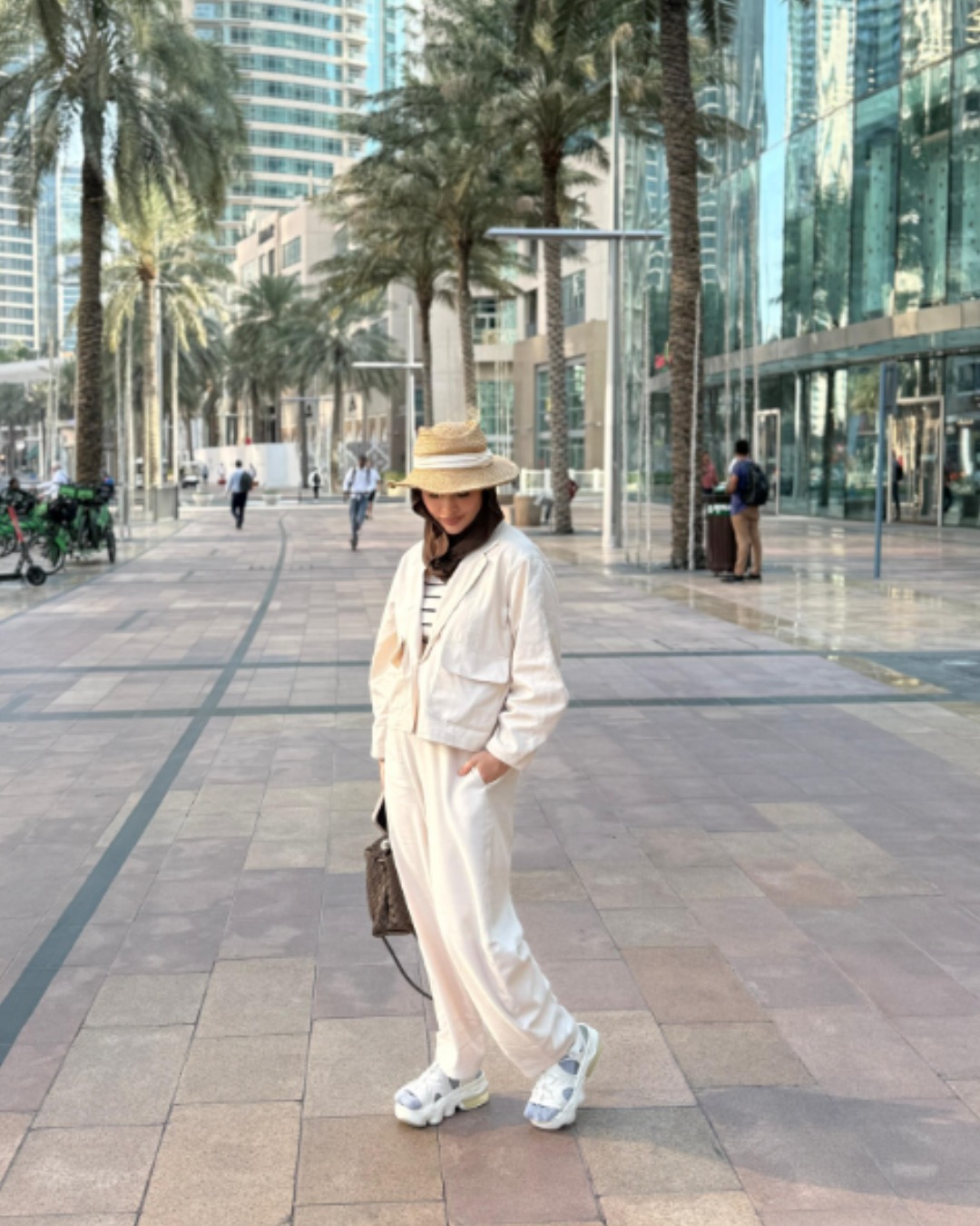 SARALACE SORI BARREL PANTS