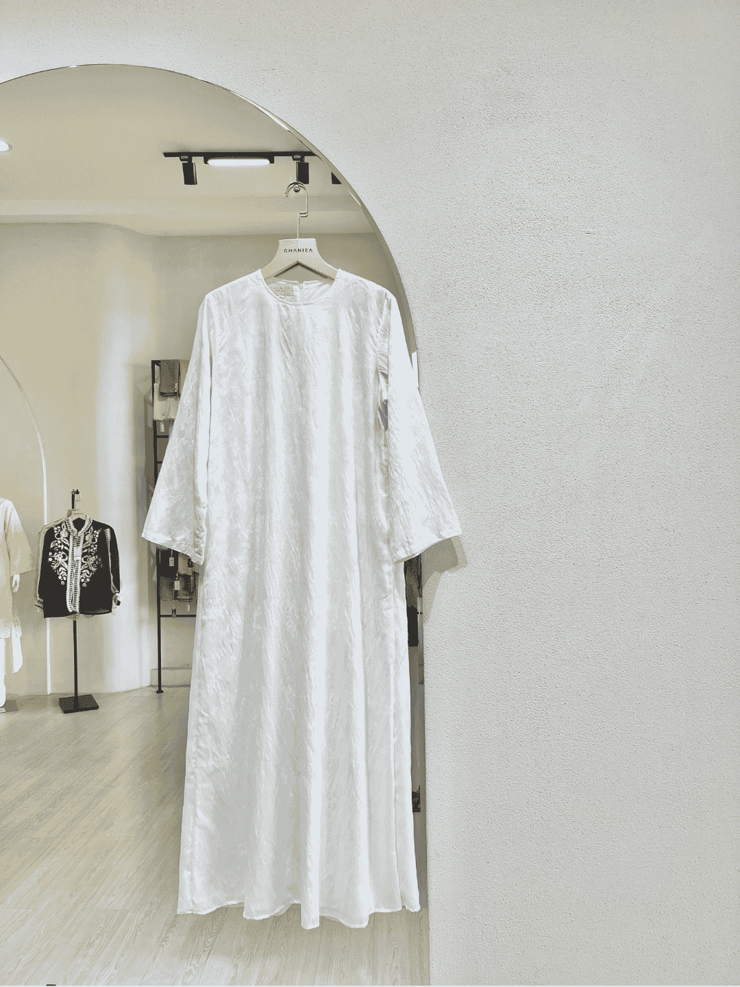 Ghaniea-LE JARDIN BASIC WHITE ABAYA