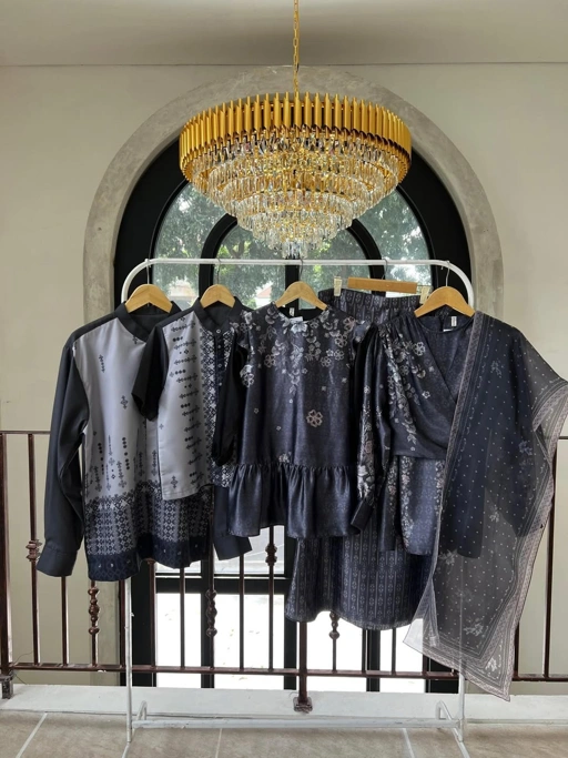 Image of PO - SHILA RAYA SIGNATURE KATEBLACK