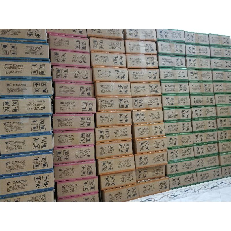 Life CAT Kaleng KITTEN ADULT Paket BOX