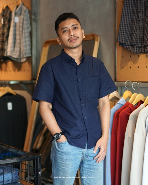 Image of Button Down Linen Shirt Navy BC2078