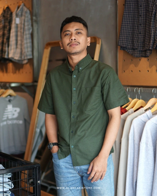 Image of Button Down Linen Shirt Dark Forest BC2074