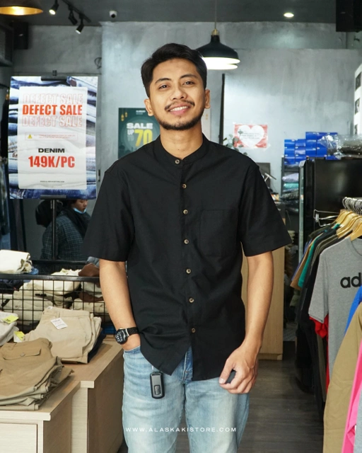 Image of Short Sleeve Mandarin Collar Shirt Black BC2086