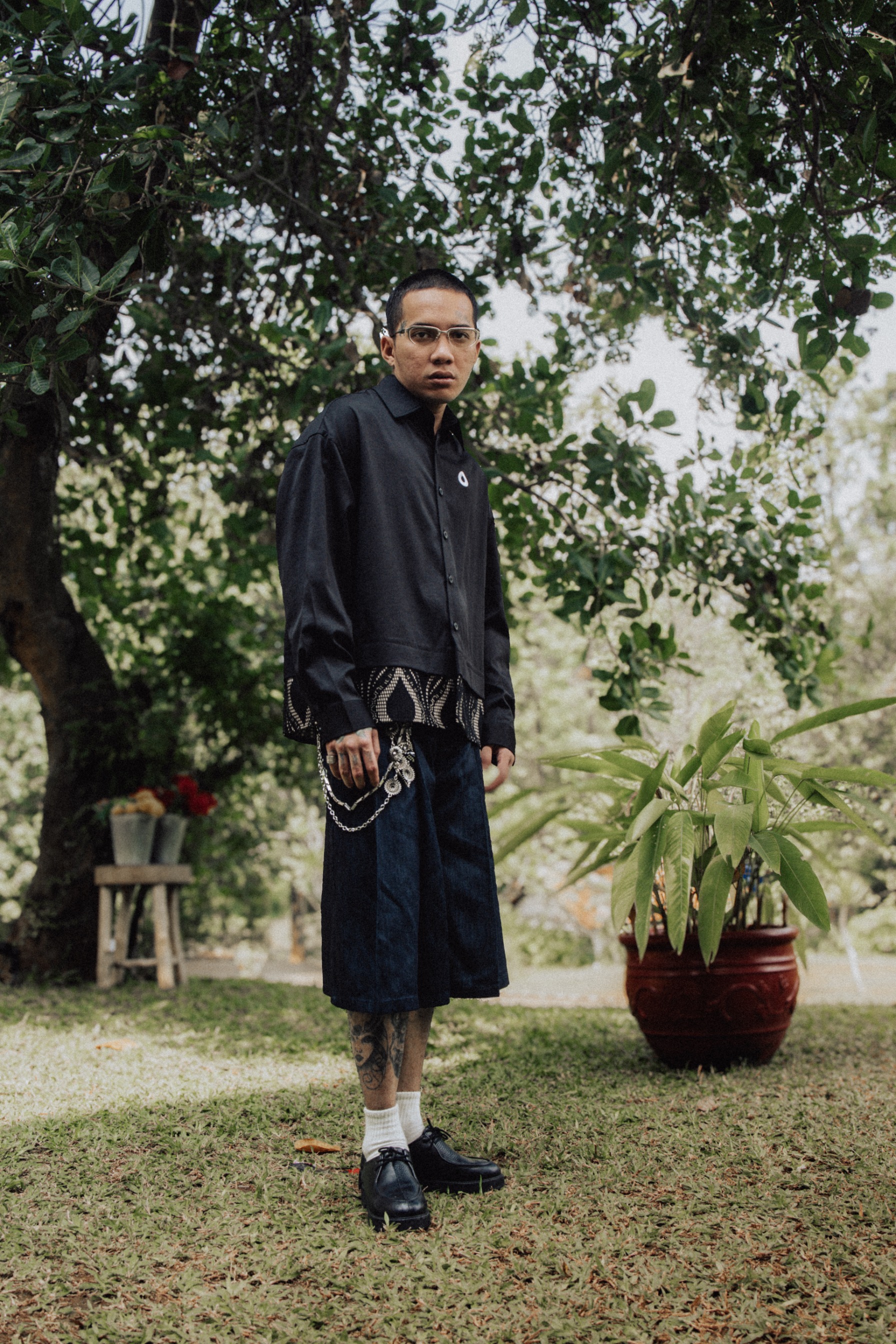 Othman - Noir Chantilly Longshirt