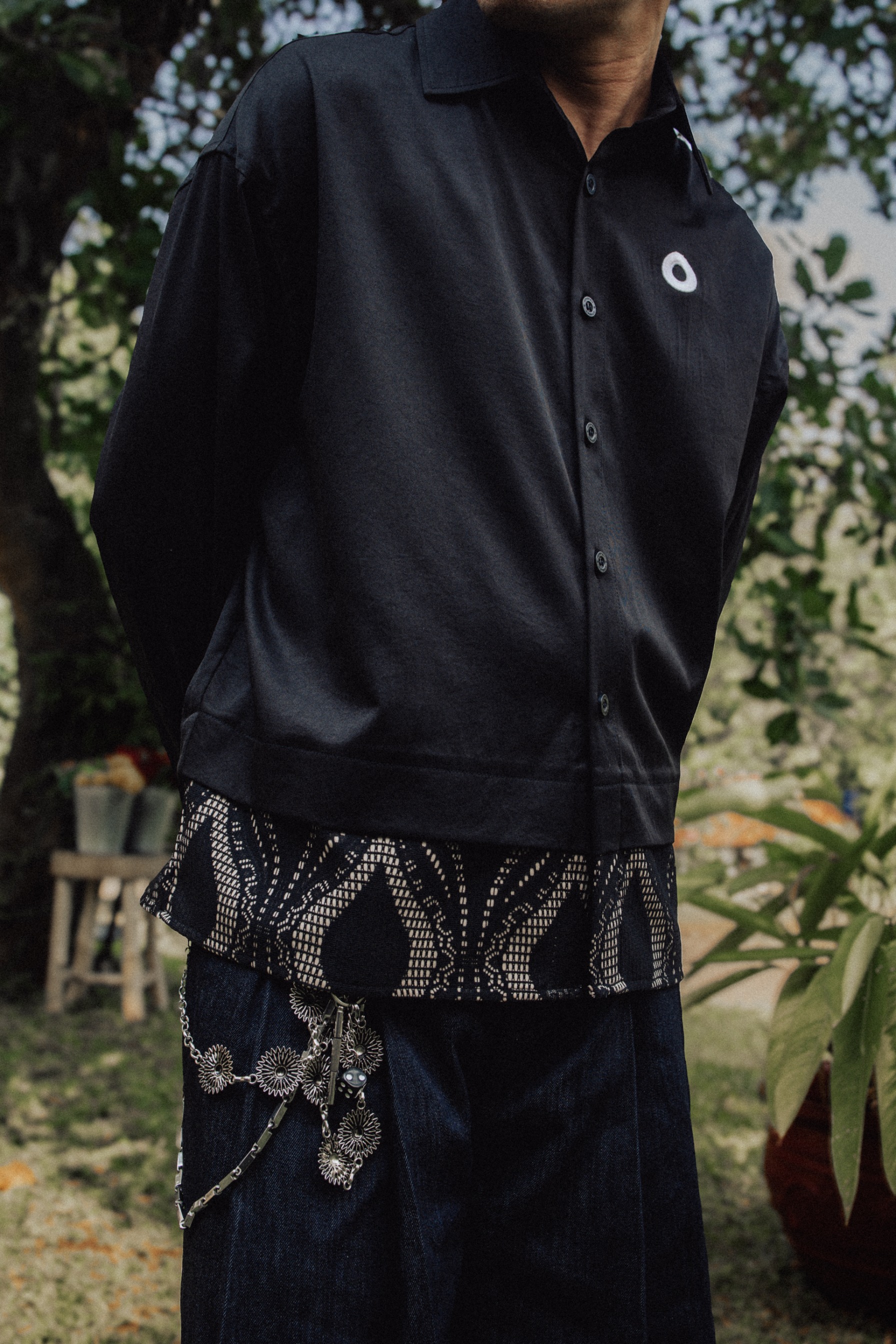 Othman - Noir Chantilly Longshirt