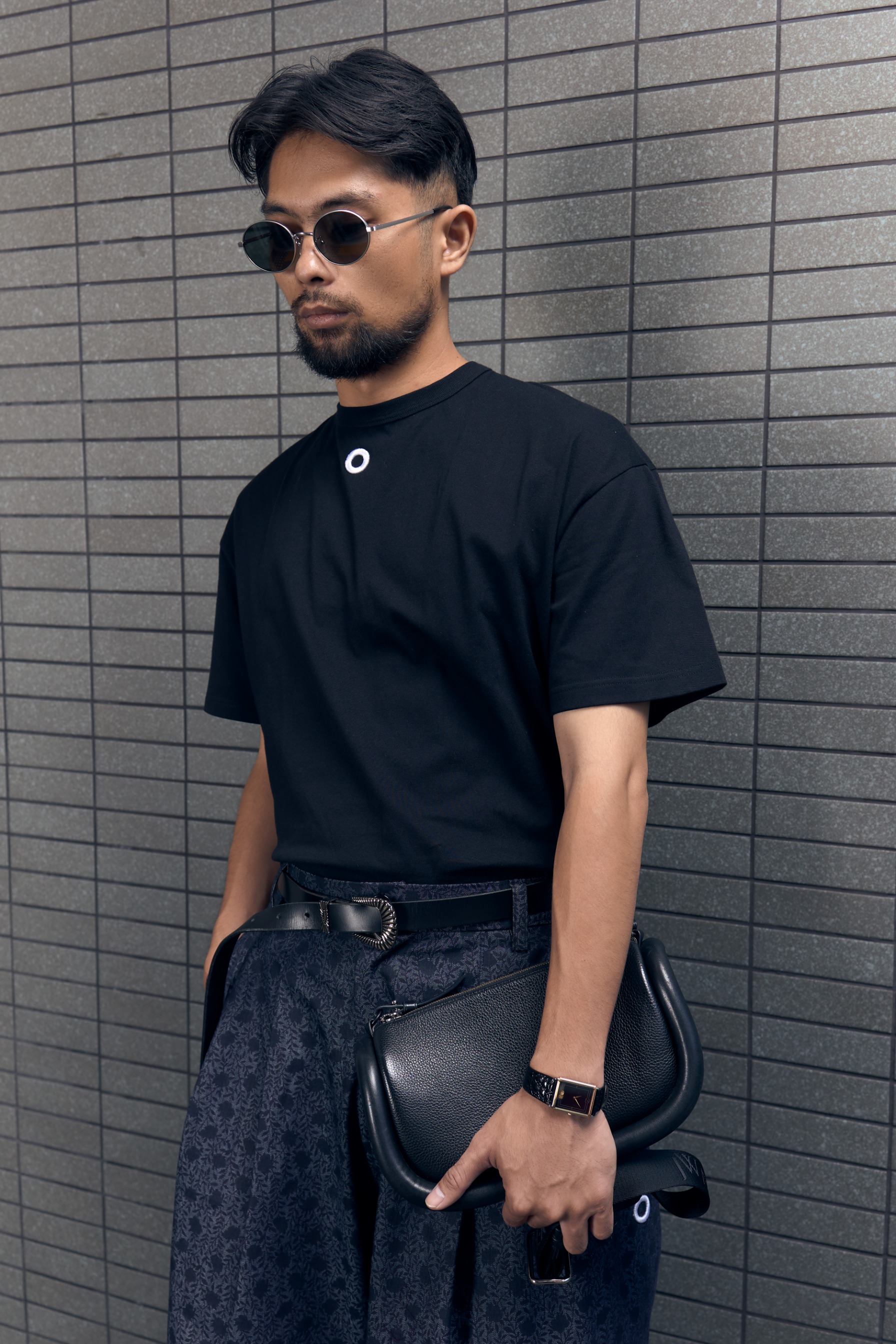 Othman - Circle Black Basic Tee