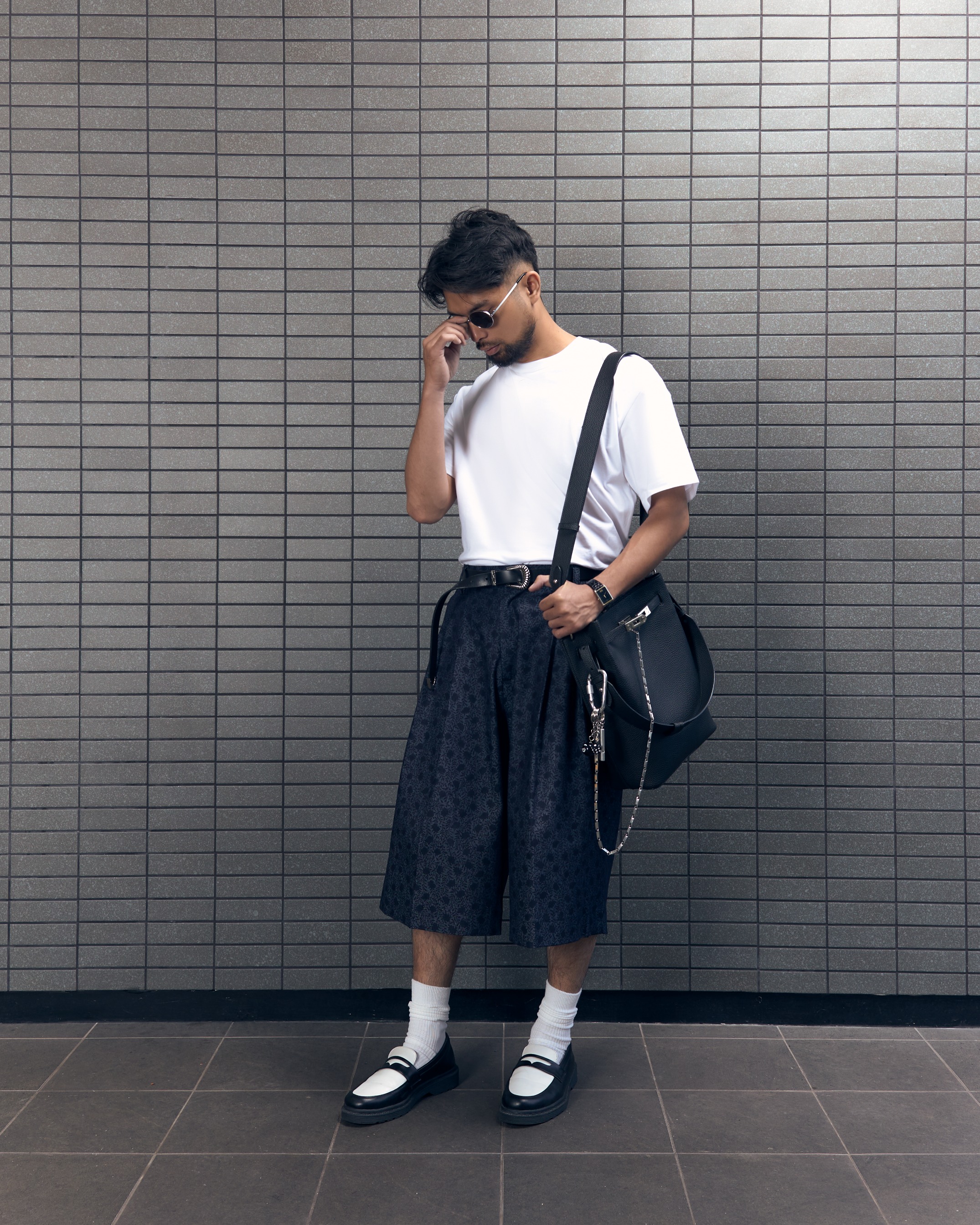 Othman - Circle White Basic Tee