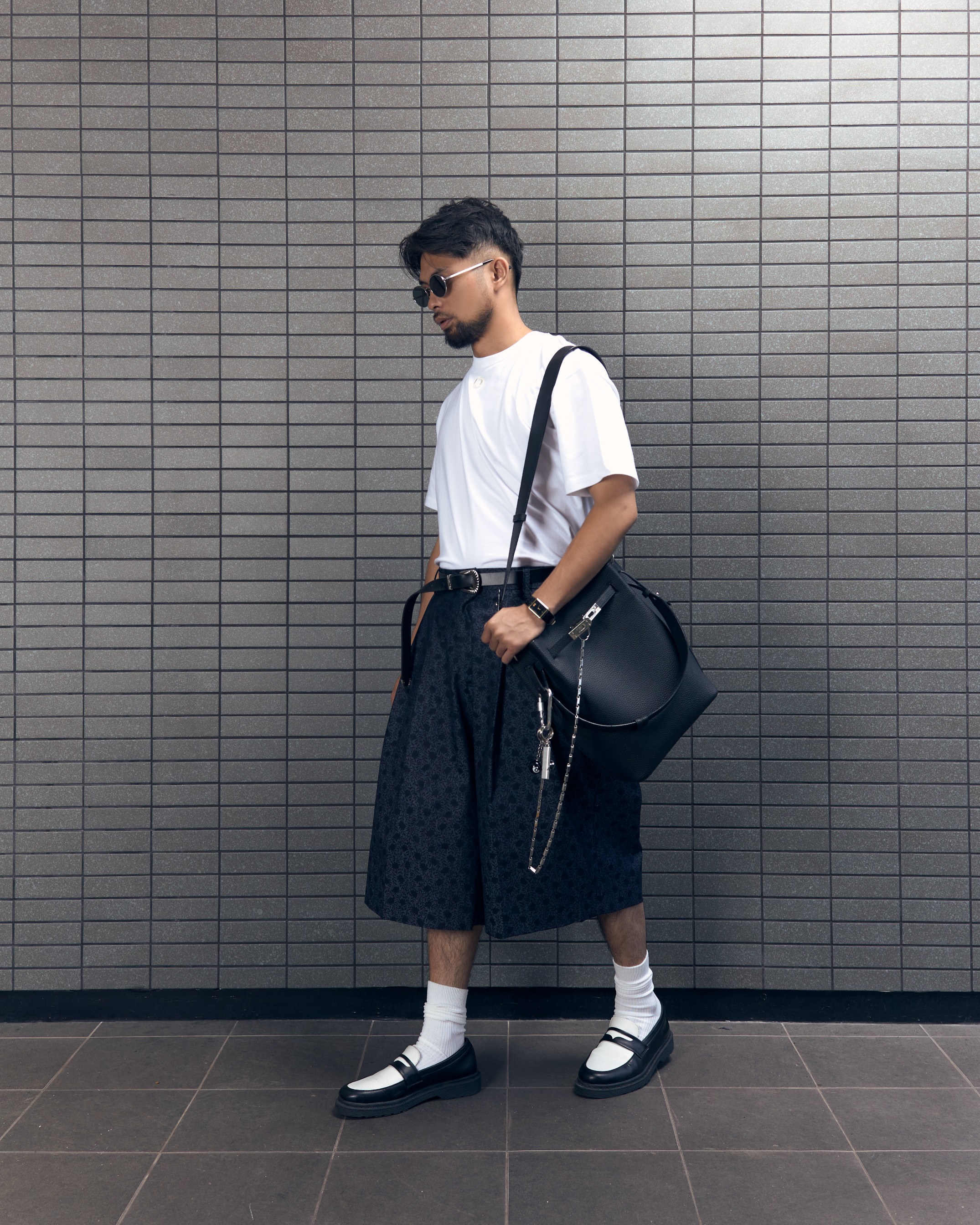 Othman - Circle White Basic Tee