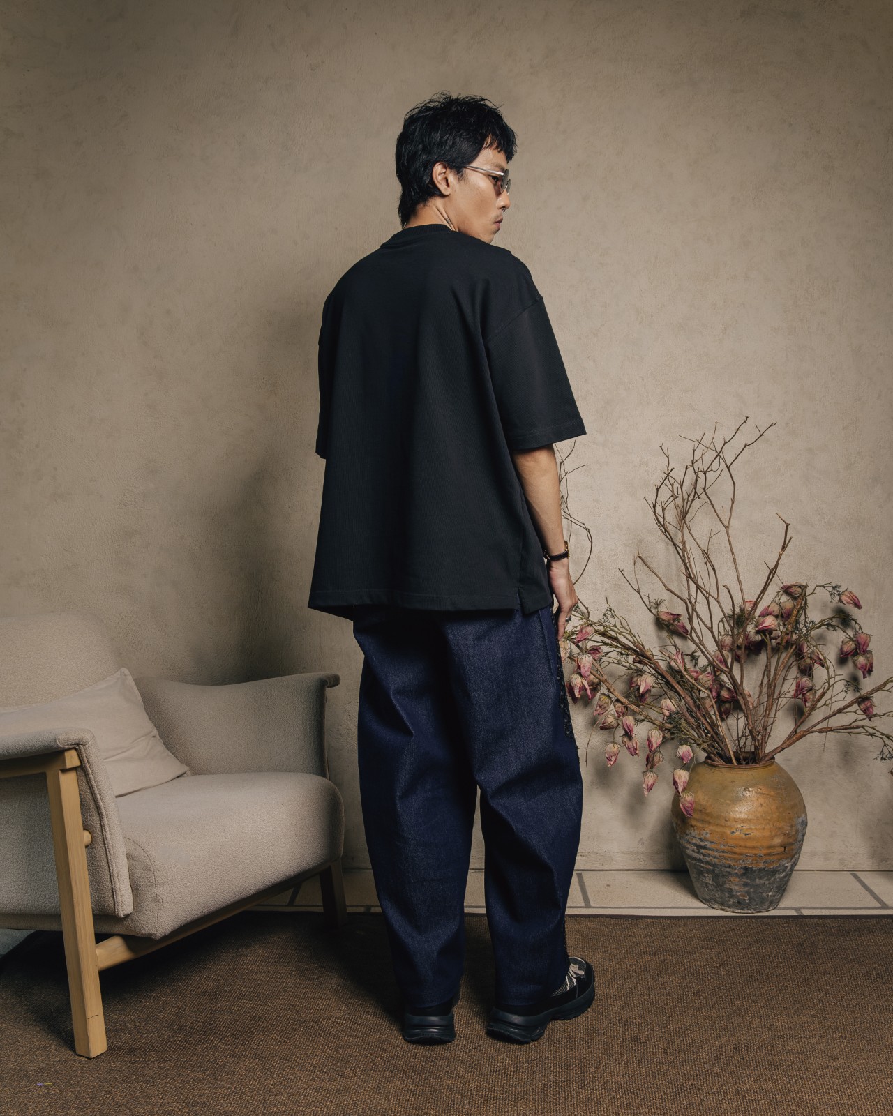 Othman - Noir Lace Tee