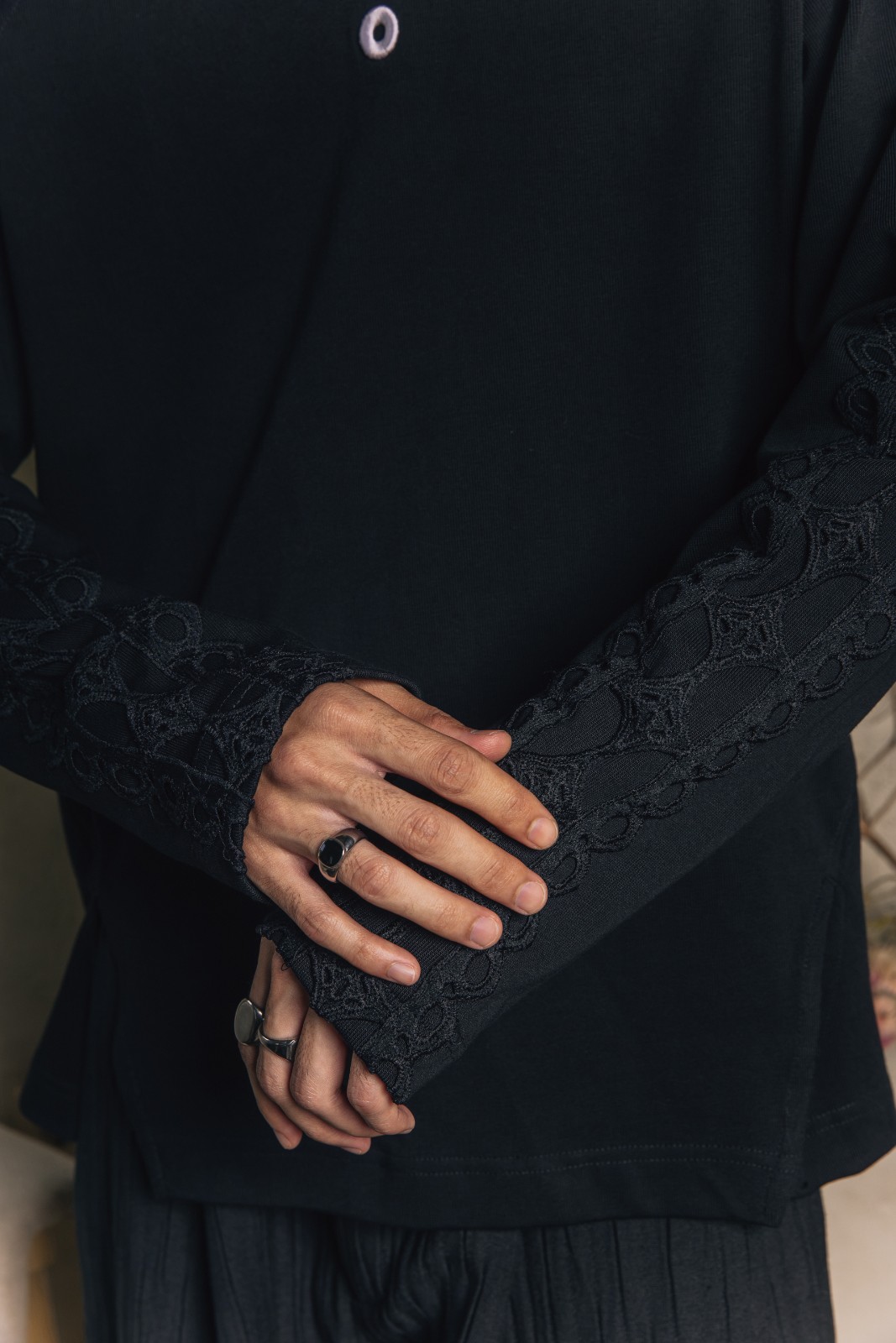 Othman - Obsidian Lace Longsleeve