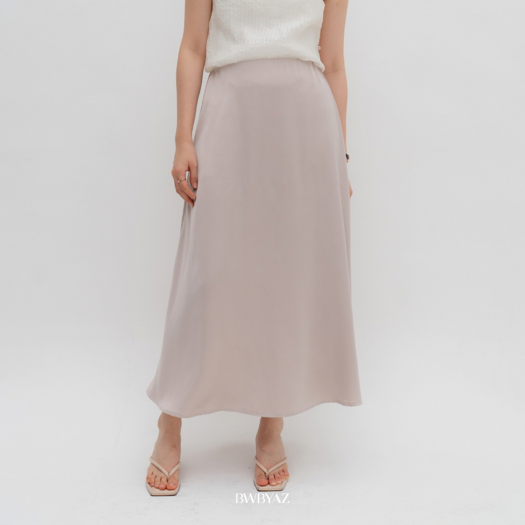BWBYAZ - Magnolia Flowy Silk Skirt (READY STOCK)