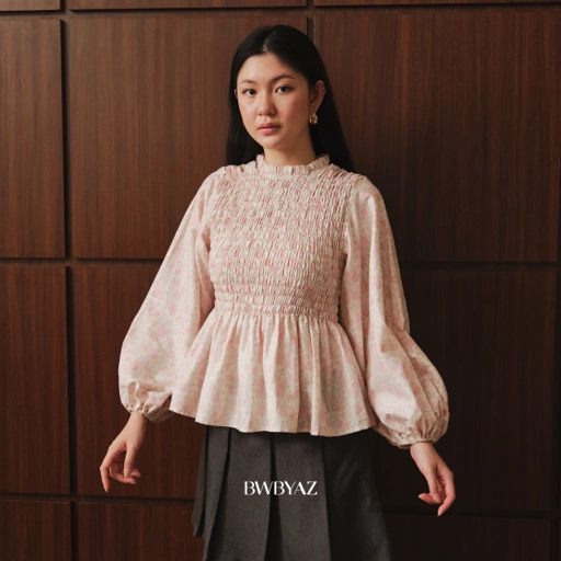 BWBYAZ - Elaria Shirred Top (READY STOCK)
