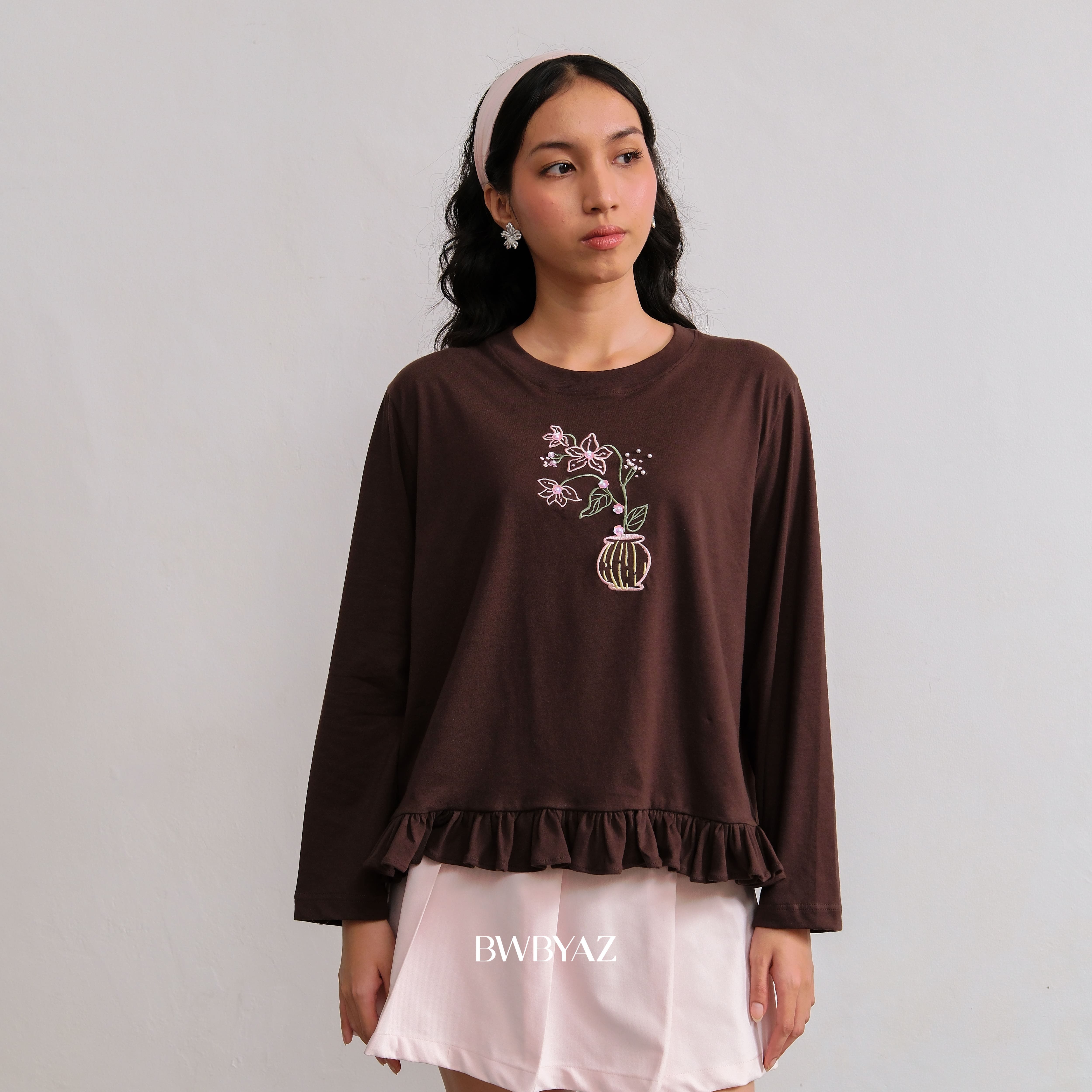 BWBYAZ - Ollie Embroidery Top Flutter & Bloom (READY STOCK)