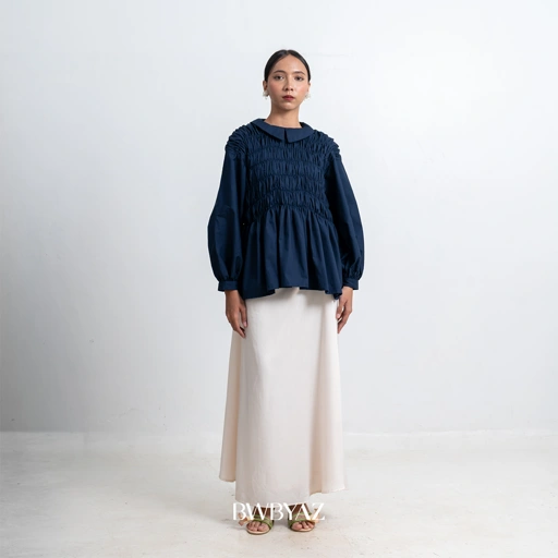 Image of BWBYAZ - Abigail Collar Blouse (READY STOCK)