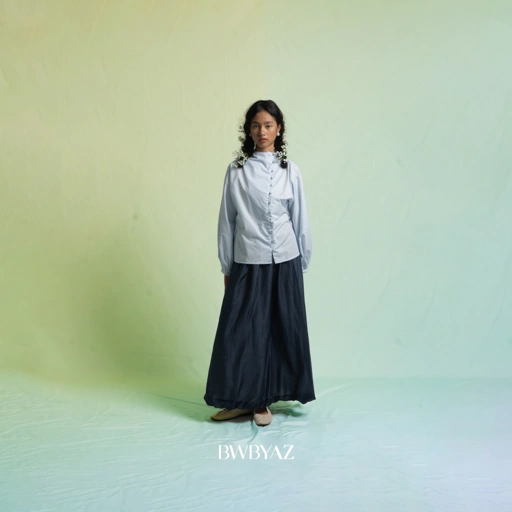 Image of BWBYAZ - Estari Button Top (READY STOCK)