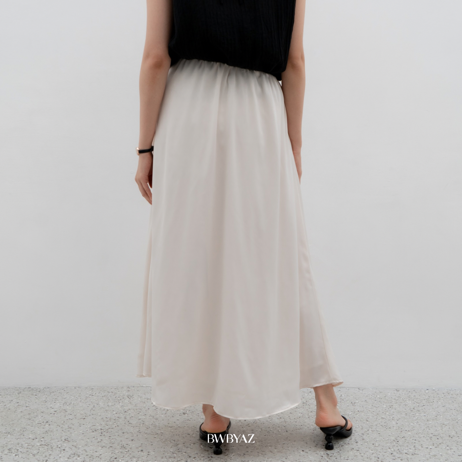 BWBYAZ - Magnolia Flowy Silk Skirt (READY STOCK)