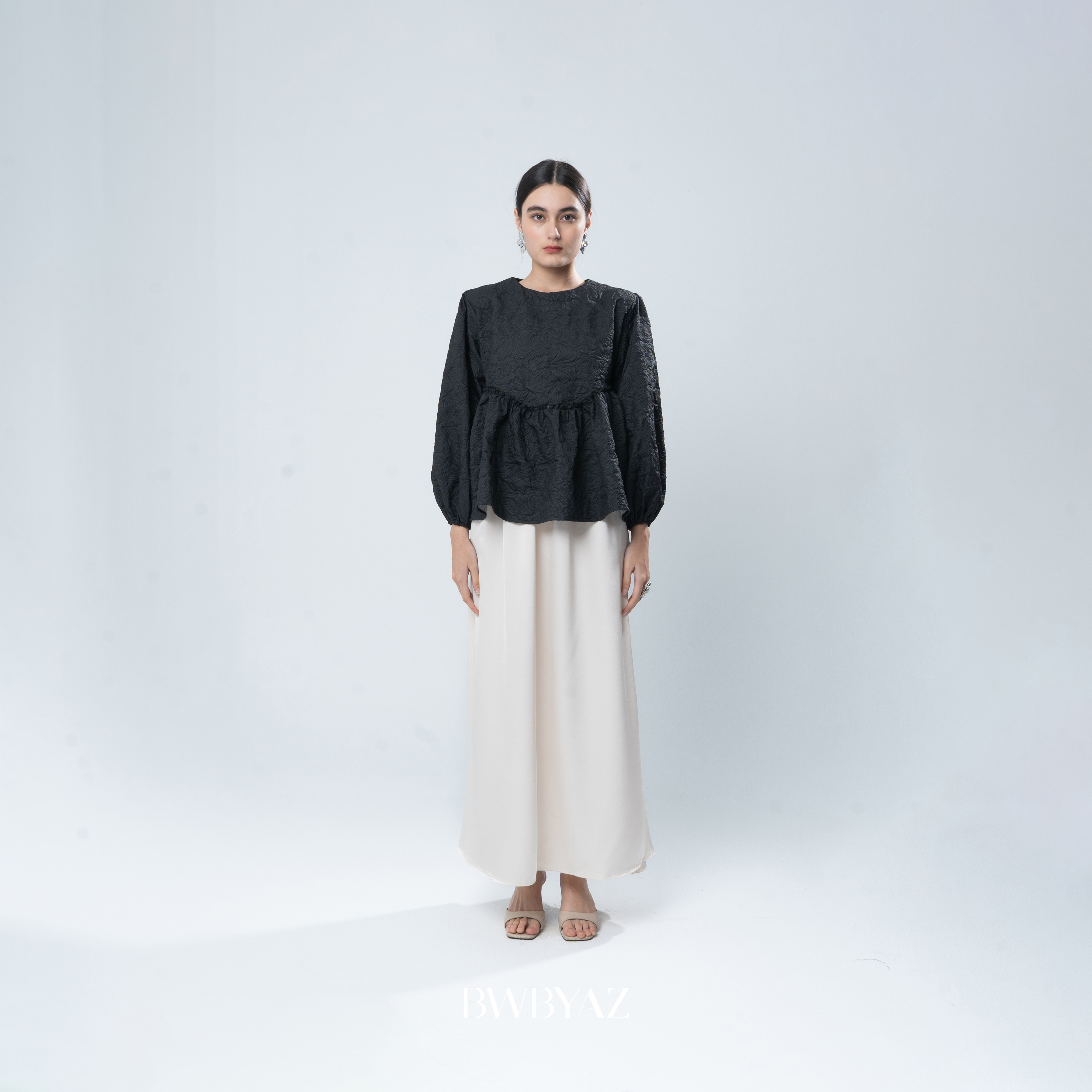 BWBYAZ - Zaliyah Flowy Blouse (READY STOCK)