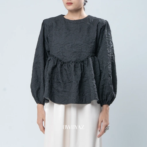Image of BWBYAZ - Zaliyah Flowy Blouse (READY STOCK)