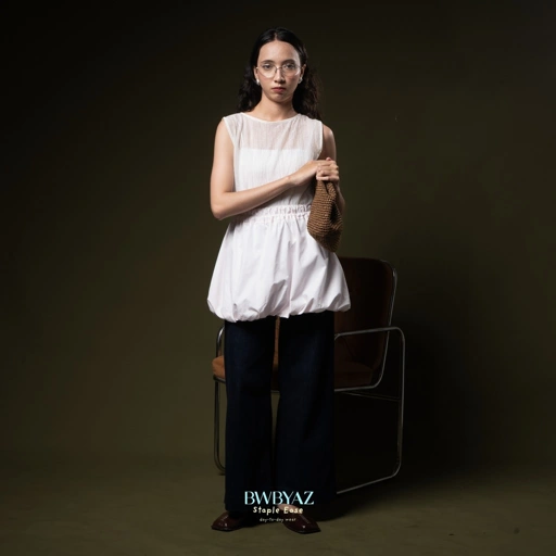 Image of BWBYAZ STAPLE EASE - LEONA BALOON SKIRT SHORT - READY STOCK