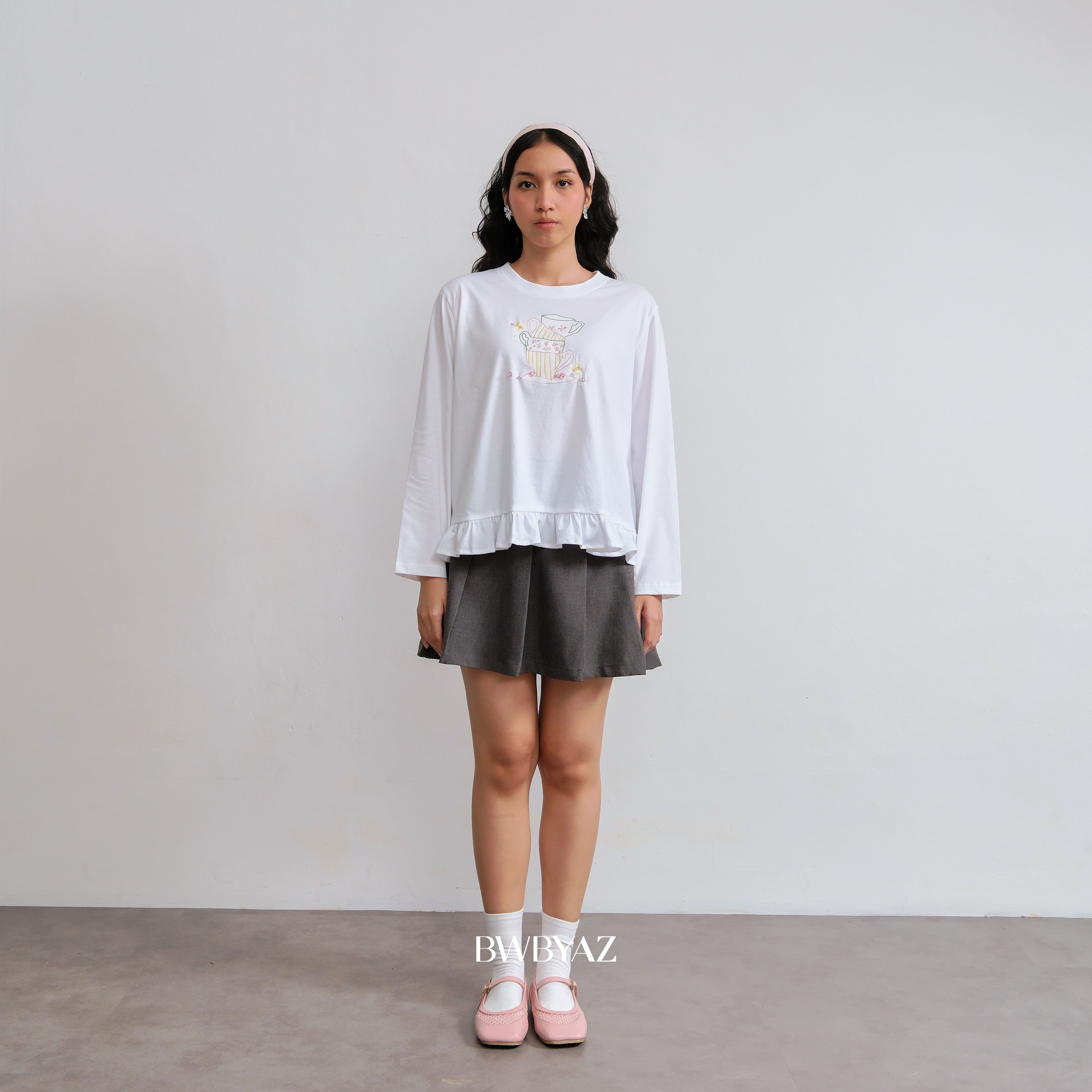 BWBYAZ - Ollie Embroidery Top Twinkle & Teacup