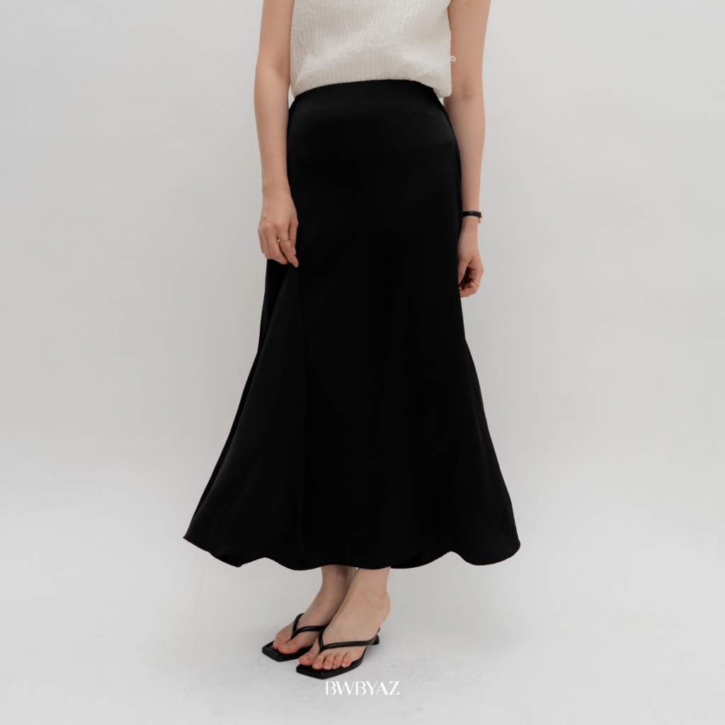 BWBYAZ - Magnolia Flowy Silk Skirt (READY STOCK)