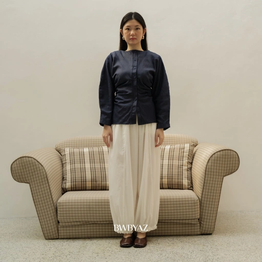 Image of BWBYAZ - Veyra Shirred Shirt