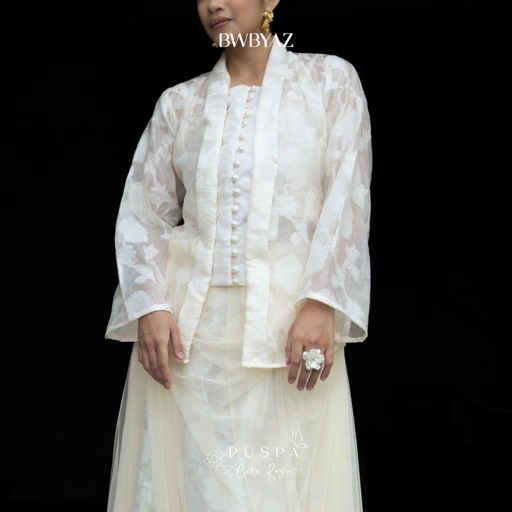 BWBYAZ - PUSPA CITA RAYA - Nona Ayuning Lace Kebaya (READY STOCK)