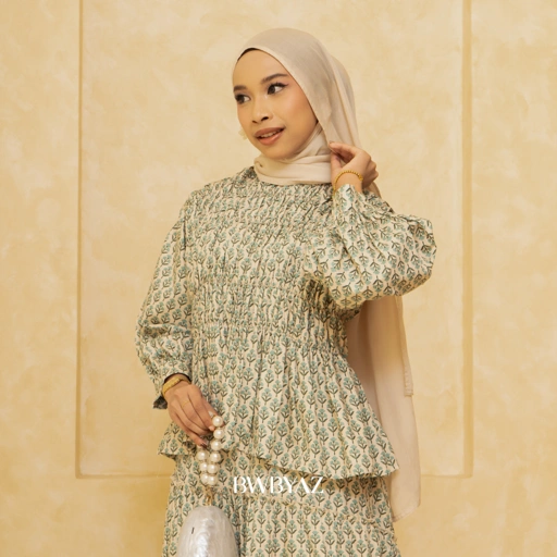 Image of BWBYAZ RONA JELITA JMFW COLLECTION - SOFEEA SHIRRED BLOUSE