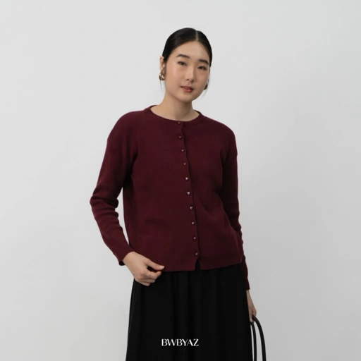 Image of BWBYAZ - VANILLA BUTTON KNIT CARDIGAN | READY STOCK