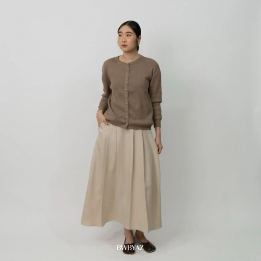 Image of BWBYAZ - VANILLA BUTTON KNIT CARDIGAN | READY STOCK