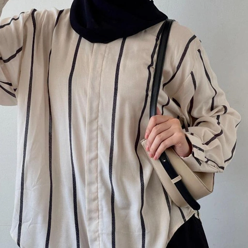 Image of BWBYAZ - Pattern Oversized | Stripes Oat Black