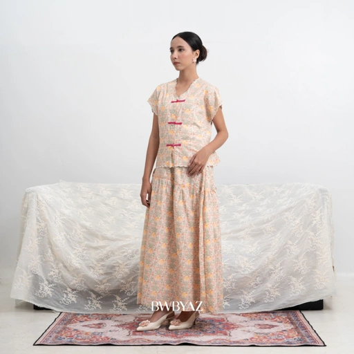 Image of BWBYAZ RONA JELITA JMFW COLLECTION - Risla Tie Vest