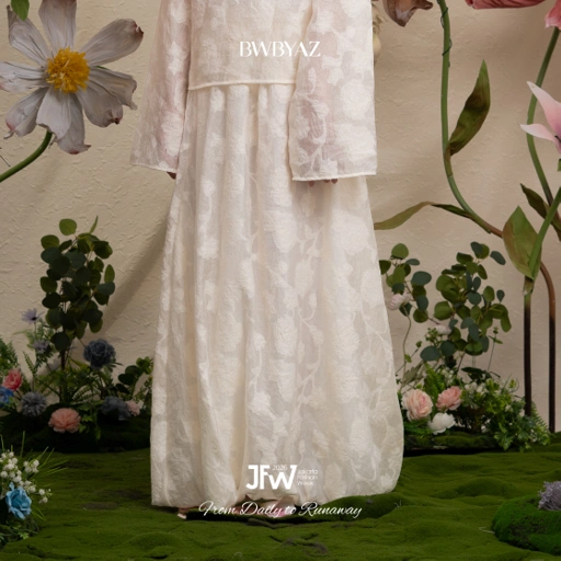 Image of BWBYAZ JFW COLLECTION - LUMEE BALOON SKIRT