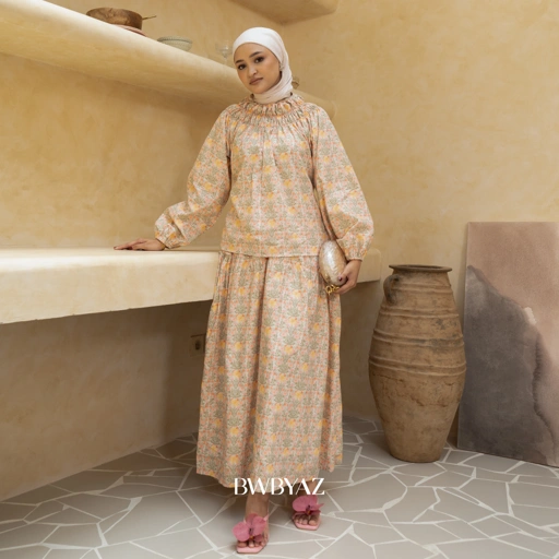 Image of BWBYAZ RONA JELITA JMFW COLLECTION - Yasmin Shirred Blouse