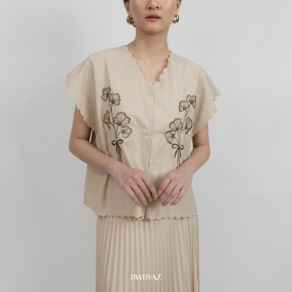 BWBYAZ - Ayudia Embroidery Vest (READY STOCK)