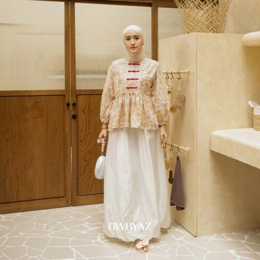 Image of BWBYAZ RONA JELITA JMFW COLLECTION - Amarisa Puffy Blouse