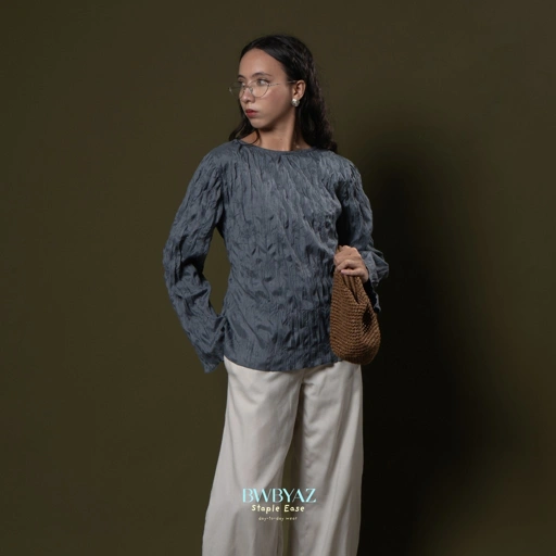 Image of BWBYAZ STAPLE EASE - ZOE RIPPLE TOP [READY STOCK]