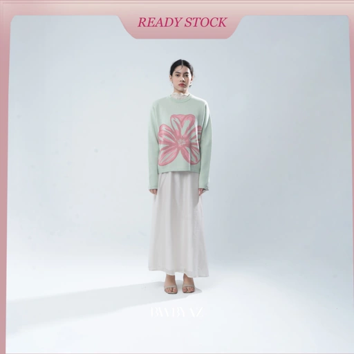Image of BWBYAZ - Claire Blossom Knit (READY STOCK)