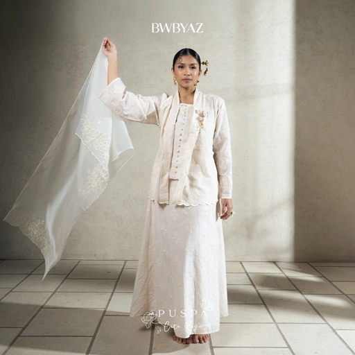 Image of BWBYAZ - PUSPA CITA RAYA - Nona Cantika Embroidery Kebaya (READY STOCK)
