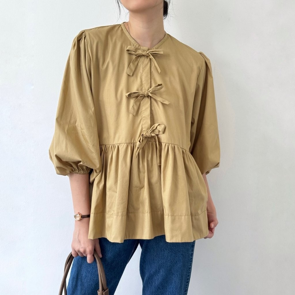 BWBYAZ - Anya Puffy Blouse (READY STOCK)