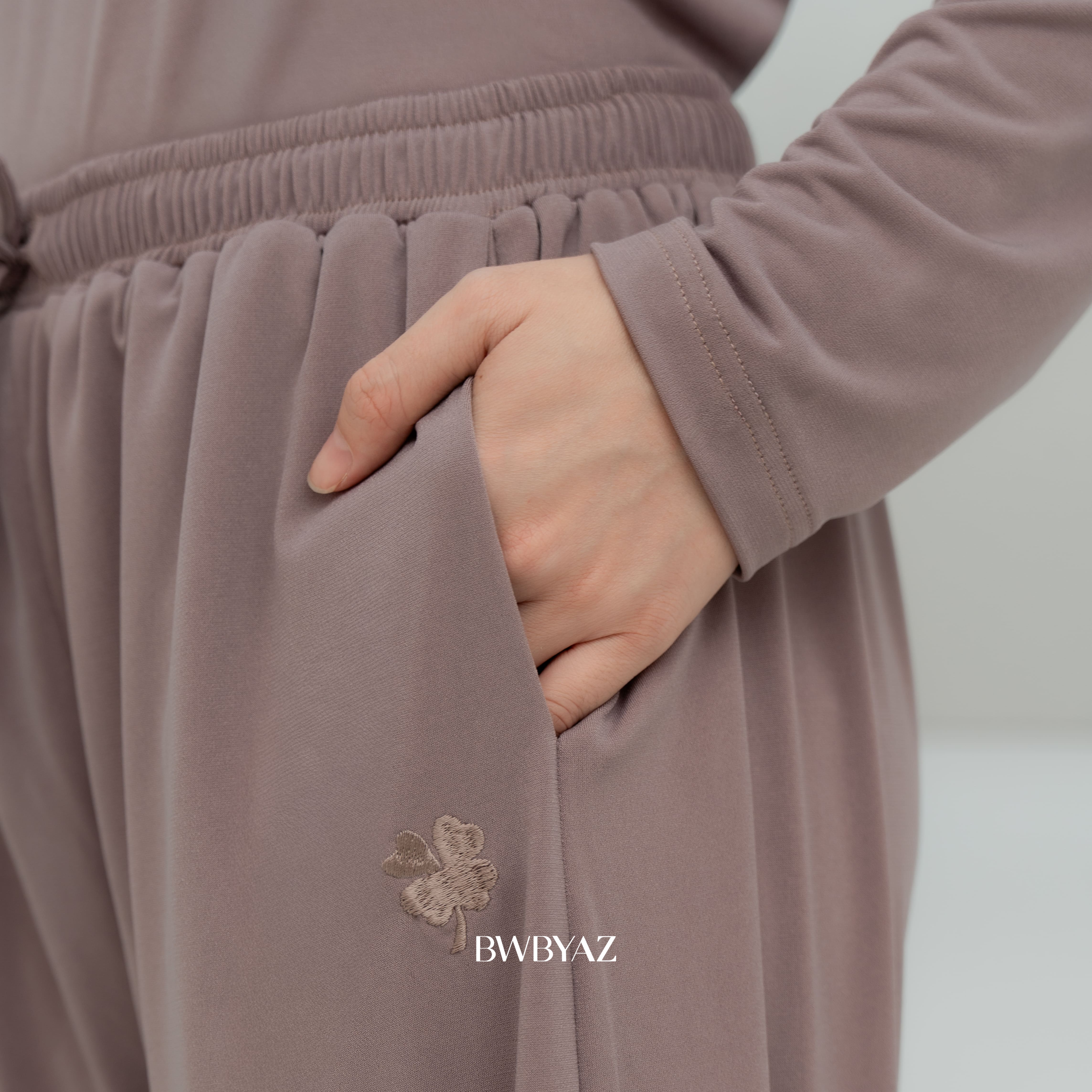 BWBYAZ - Kana Loose Pants (READY STOCK)