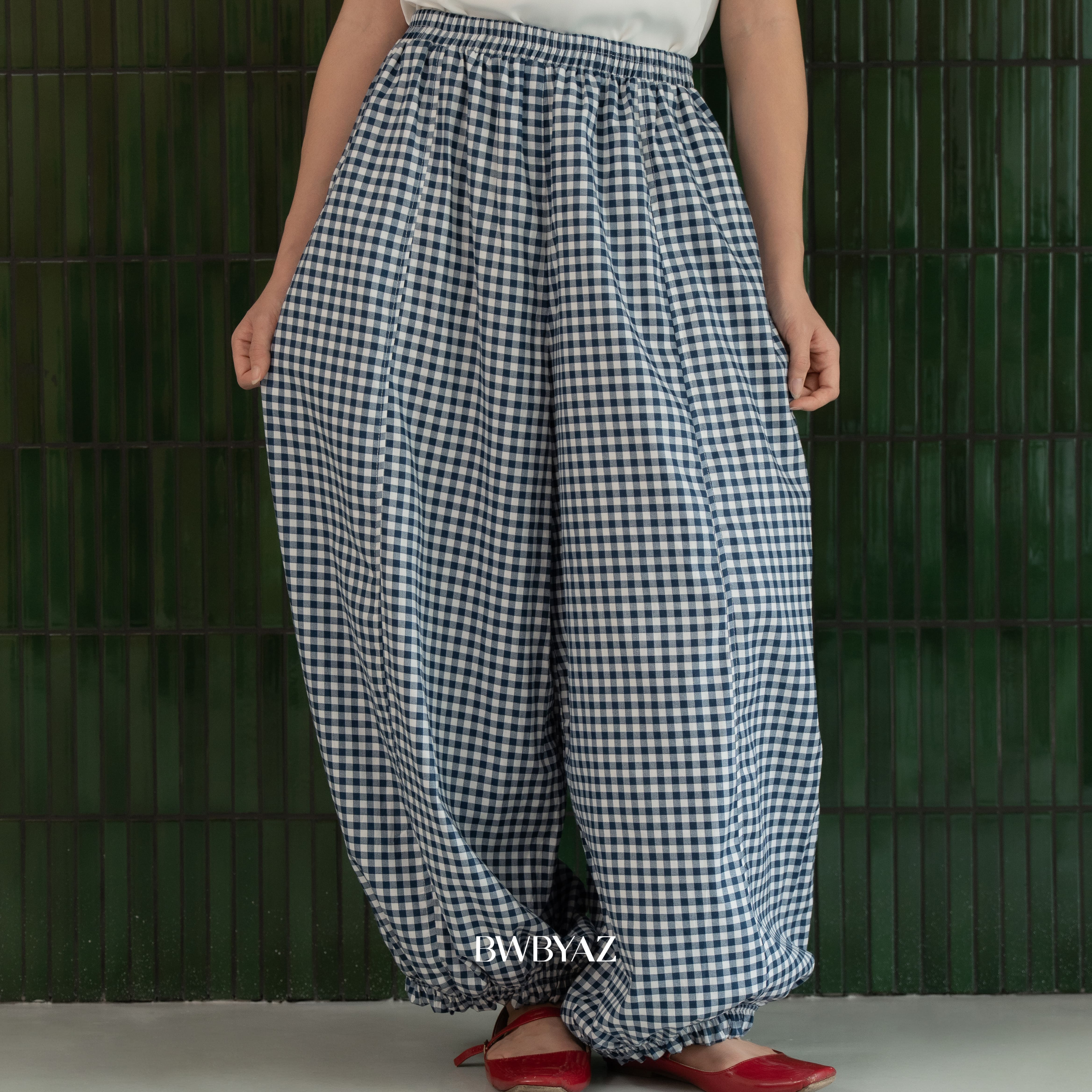 BWBYAZ - Hailey Ruffle Pants (READY STOCK)