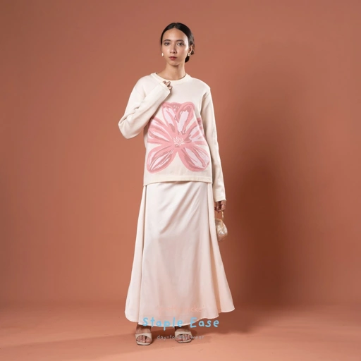 Image of BWBYAZ STAPLE EASE - Claire Blossom Knit